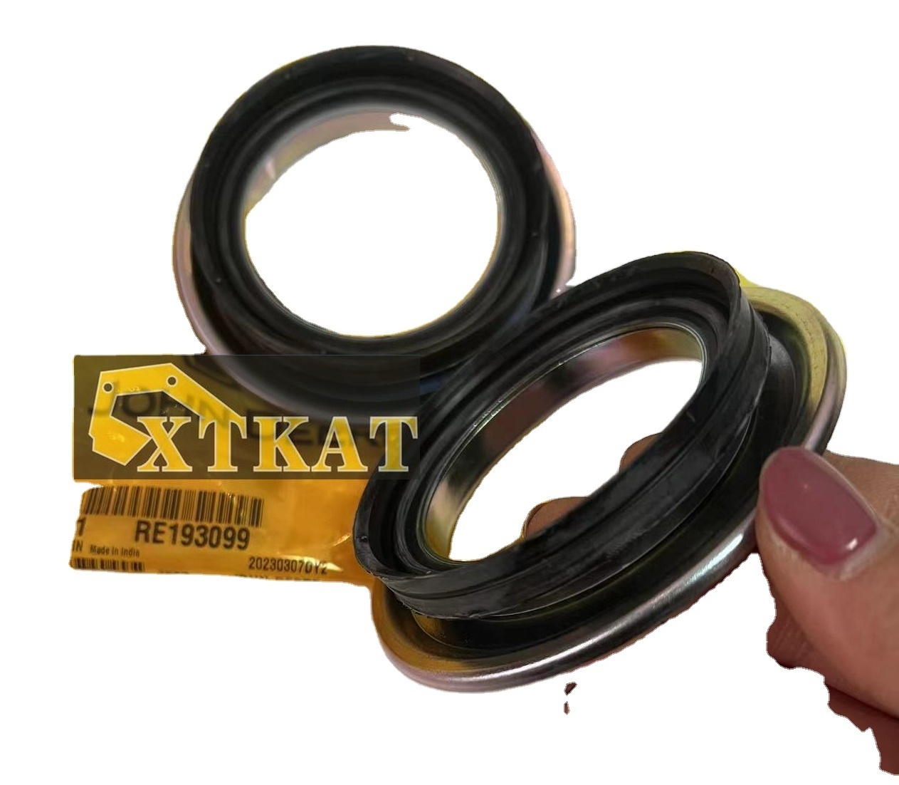 XTKAT RE588241 Front Axle Seal for John Deere TRACTOR 7290R