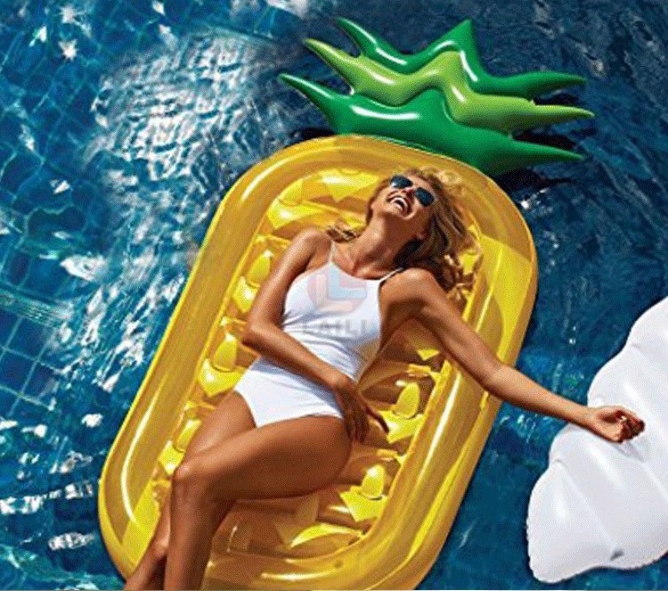 PVC Inflatable Toy Manufacturer Water Game Toy Inflatable Beach Toys Inflatable Pineapple Pool Float