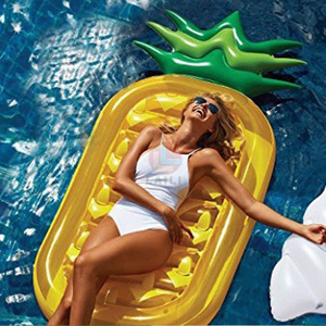 PVC Inflatable Toy Manufacturer Water Game Toy Inflatable Beach Toys Inflatable Pineapple Pool Float