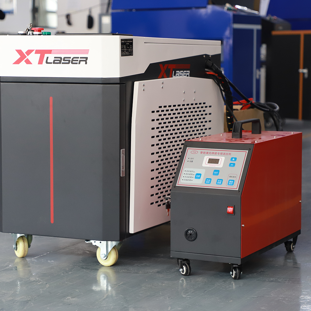 Continuous Handheld Fiber Laser Welding Machine New Condition 1500W 2000W 3000W Power Options Raycus Max Reci Laser Source