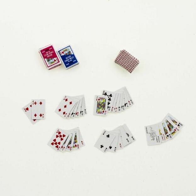 1:12 Miniature Candy Play Scene Model Doll House Accessories Playing Cards