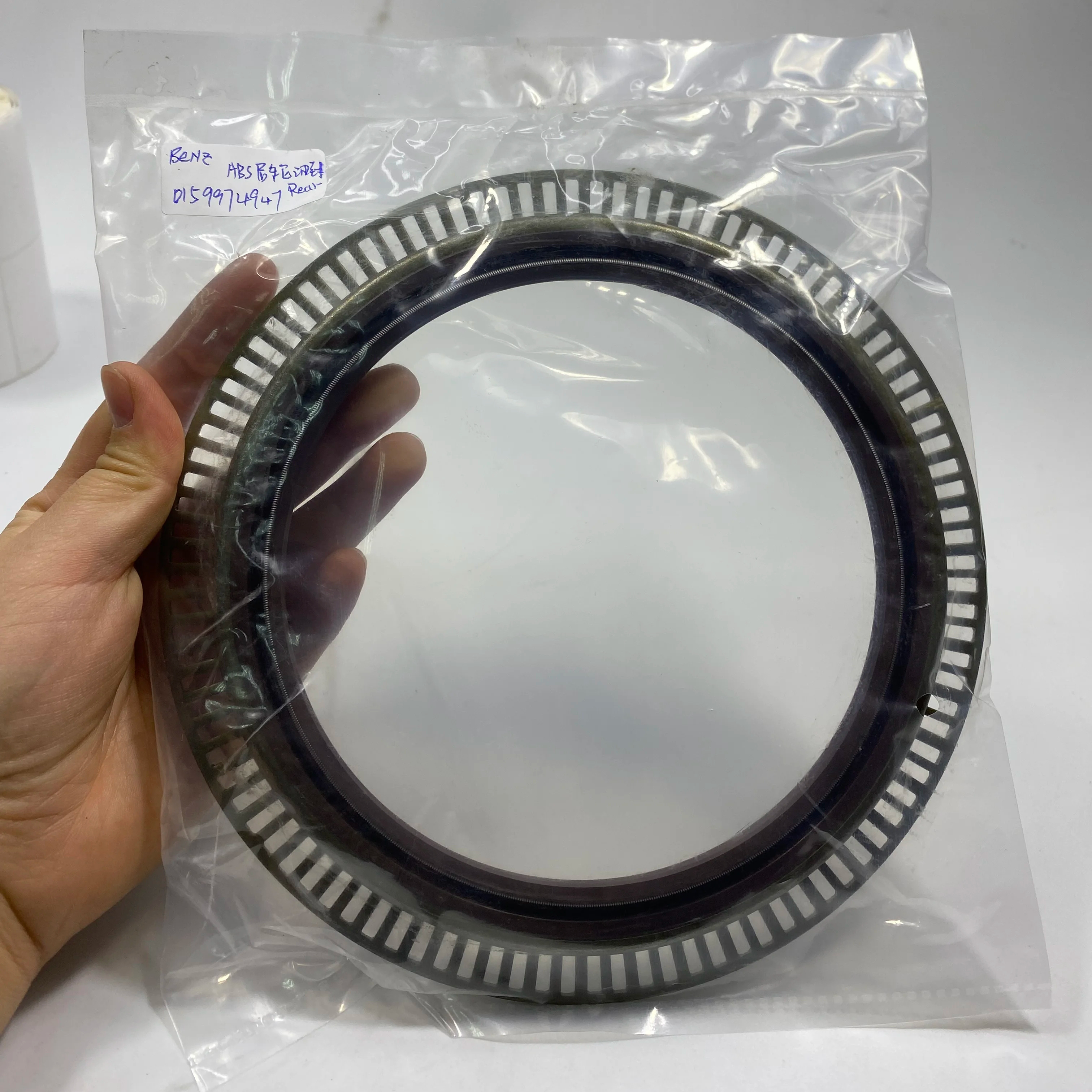 OEM 0159974947 high quality made in chain Shaft seal seal ring rear axle simmering wheel hub Oil Seal 145X175X9 OEM 0159974947