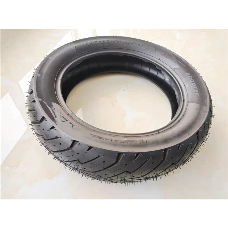 Motorcycle tyre, 140/60-14   Motorle Tire Tubeless Tire