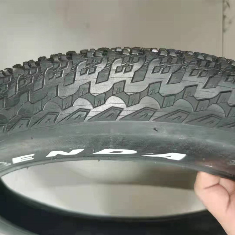 Supply snow bike tires 20 * 4  24 * 4   26 * 4 Fat Tyre