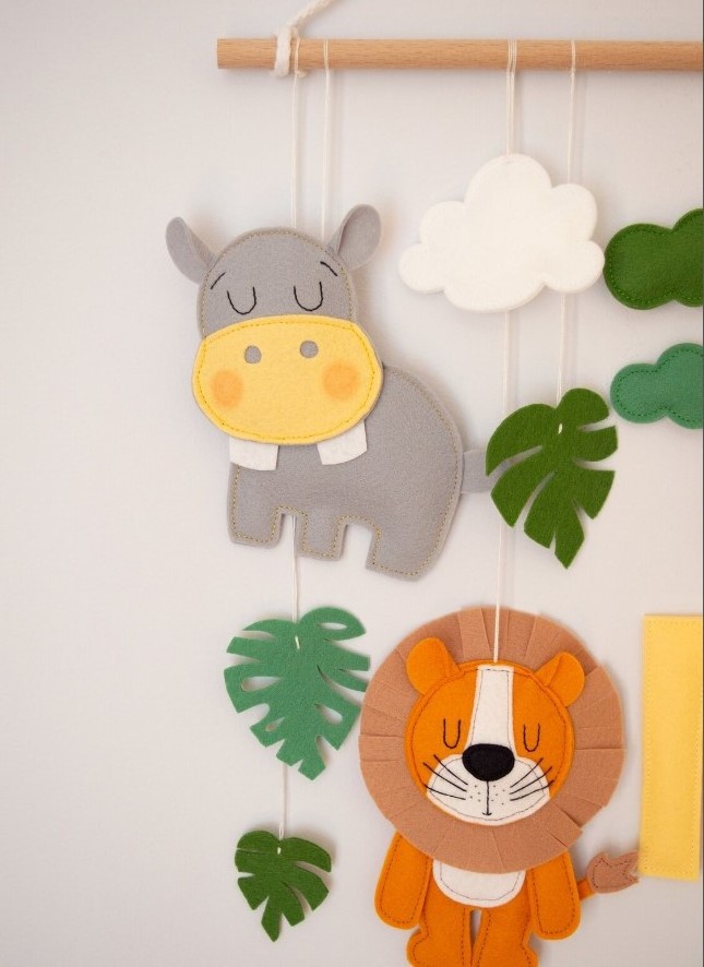 Felt wall hanging toys safari animals Nursery decor