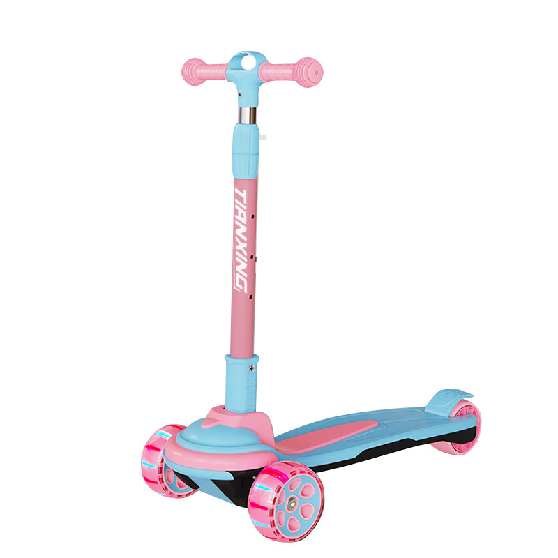 Children's Light Up Scooter Kids 3 Wheels Extra-Wide Board Kids' Kick Scooters For Toddlers Girls Boys