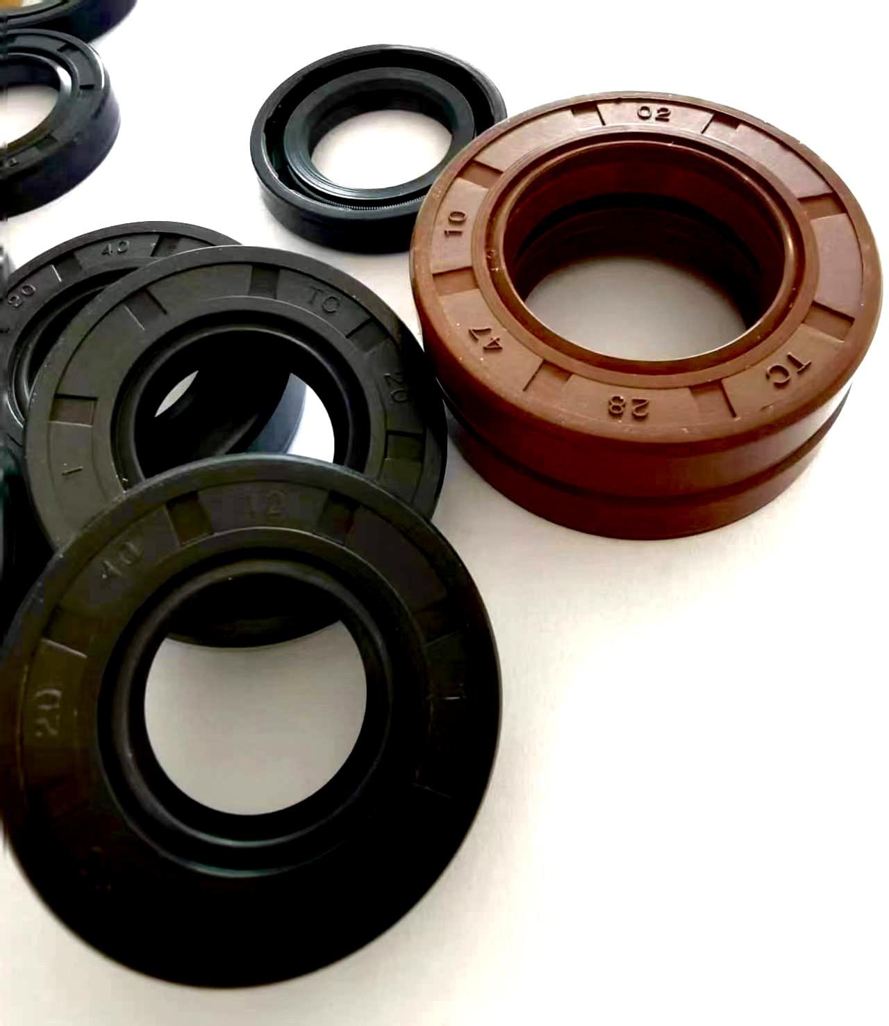 Elastomer Rubber TC Oil Seals With Low Pressure FKM Oil Seal