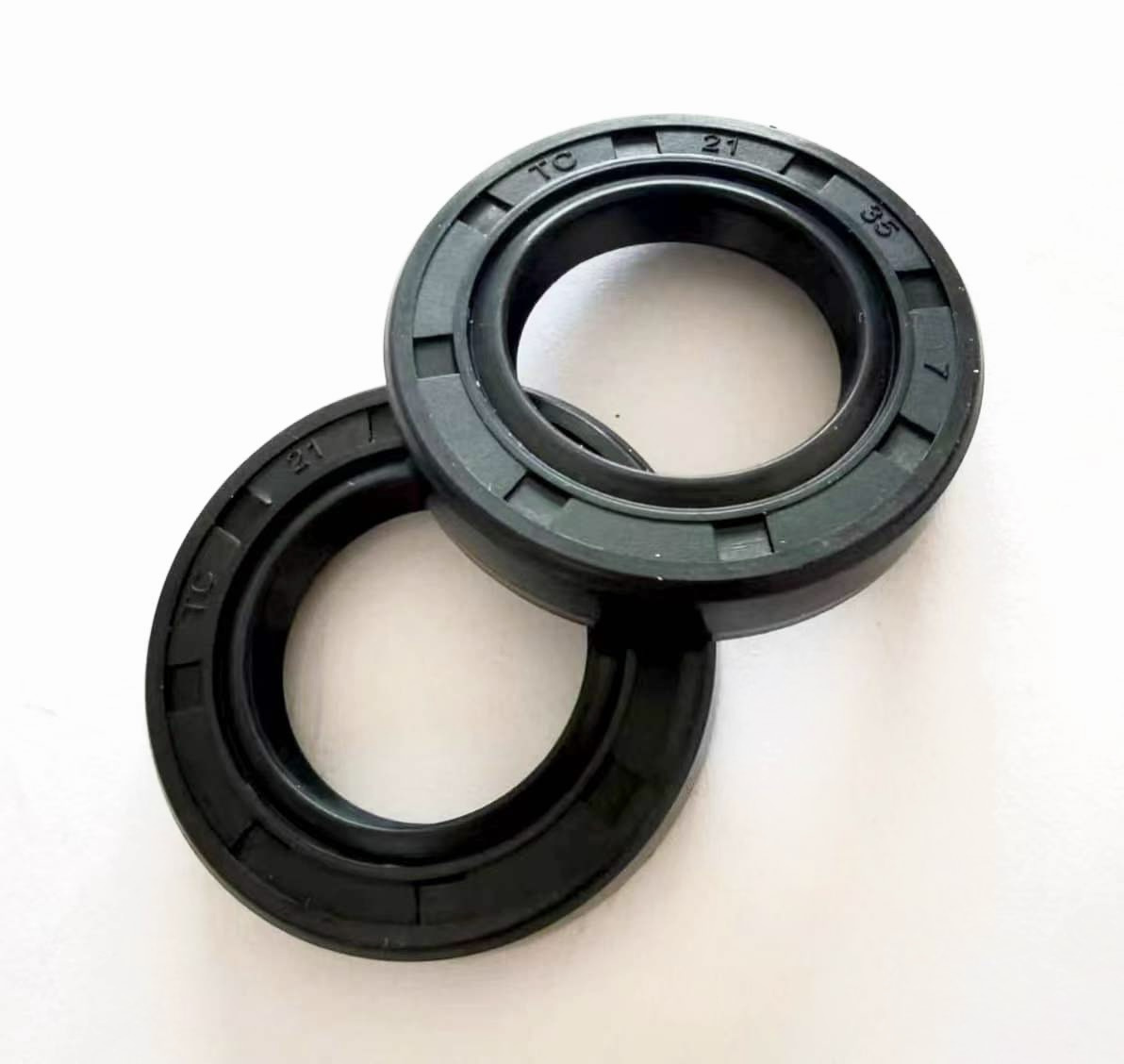 Elastomer Rubber TC Oil Seals With Low Pressure FKM Oil Seal