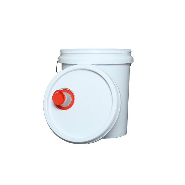 Motor oil, lube oil pail 5 gallon white plastic bucket and lids