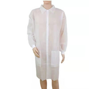 OEM Disposable 30gsm PP Nonwoven Clothes Logo Printing Lab Coat Isolation Gown