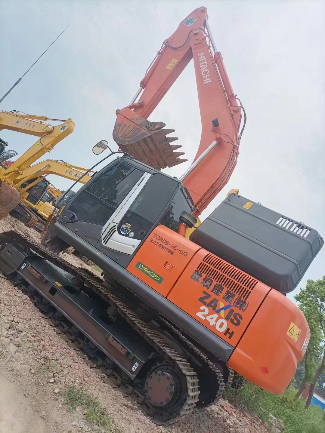 Wholesale used hitachi excavator zx240 zx3240h 24 ton crawler second hand excavator for sale