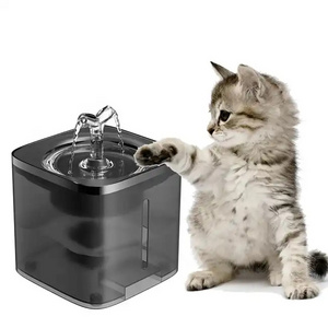 Hotsale 2L USB Charged Smart Pet Dog Cat Water Fountain Water Dispenser