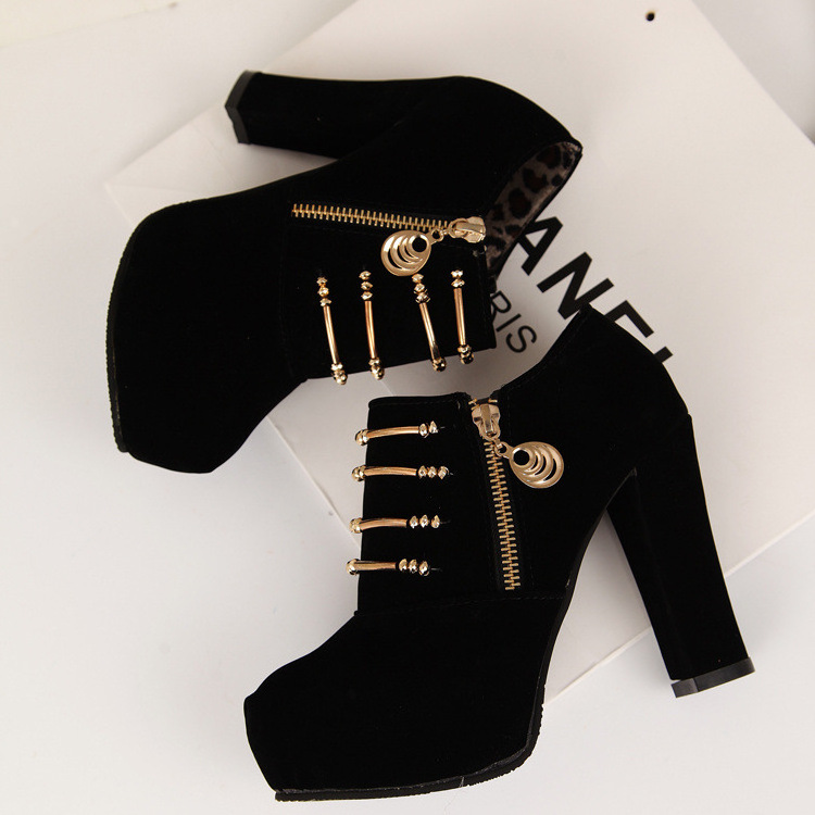 Wholesale new high-heeled zipper ankle boots high hill chunky Suede metal boots for women