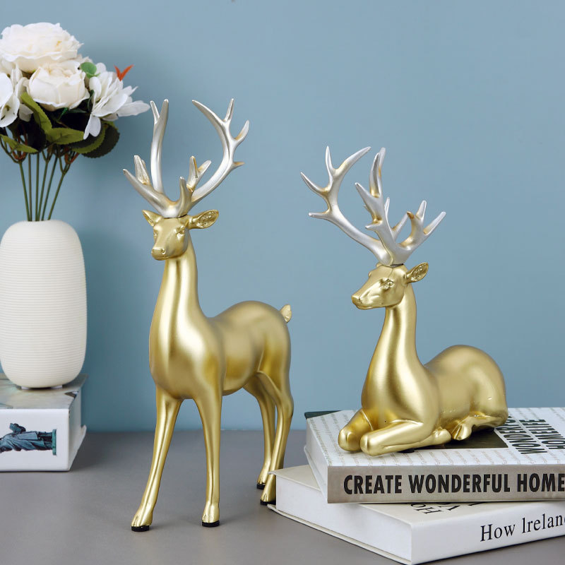 wholesale animal ornaments cute deer decoration resin reindeer ornaments for party holiday home ornaments