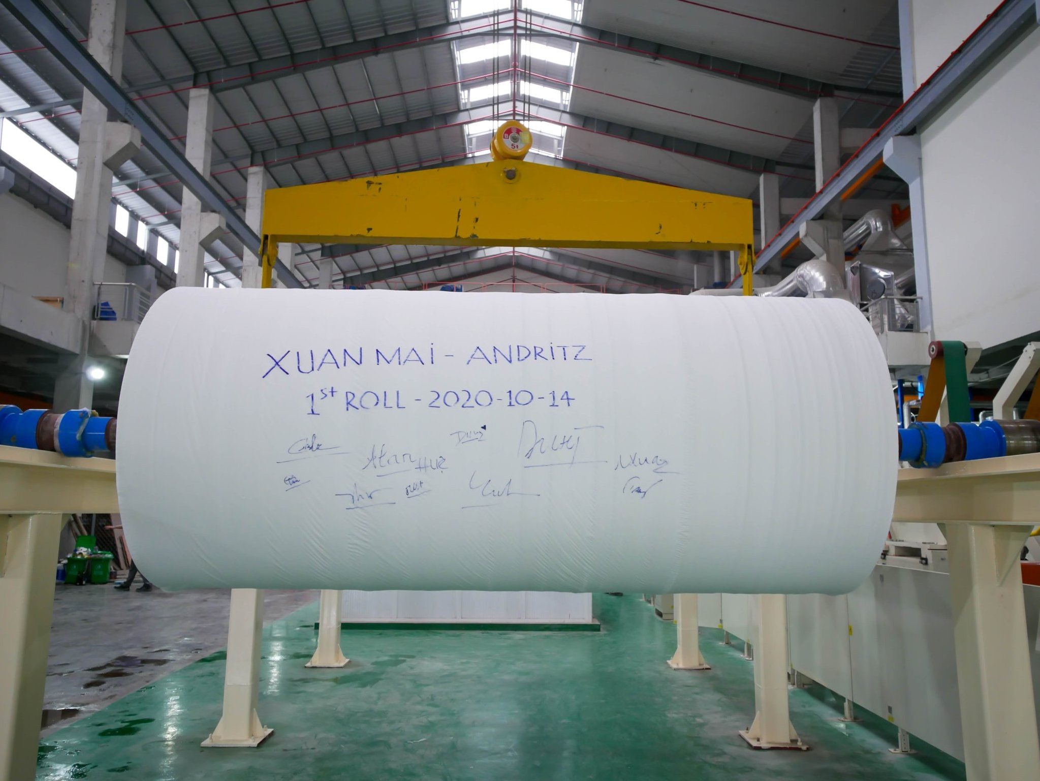 1 Ton Jumbo Roll Tissue Paper Quality Selling Best Price Manufacture Negotiation Jumbo Roll Napkin Paper Vietnam