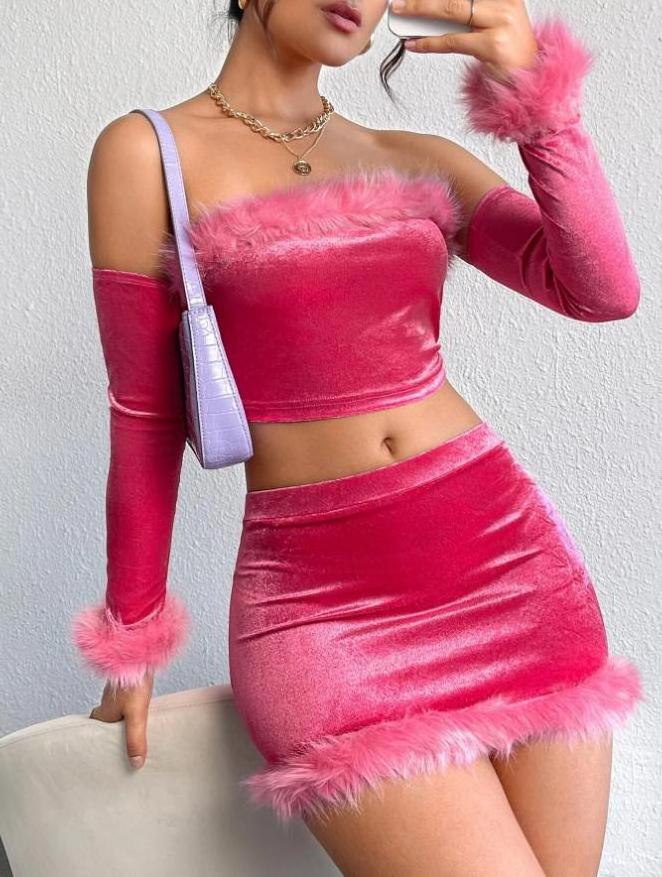 New arrival high quality fuzzy trim crop top skirt set top fashion hot pink strapless sexy velvet two piece set for women