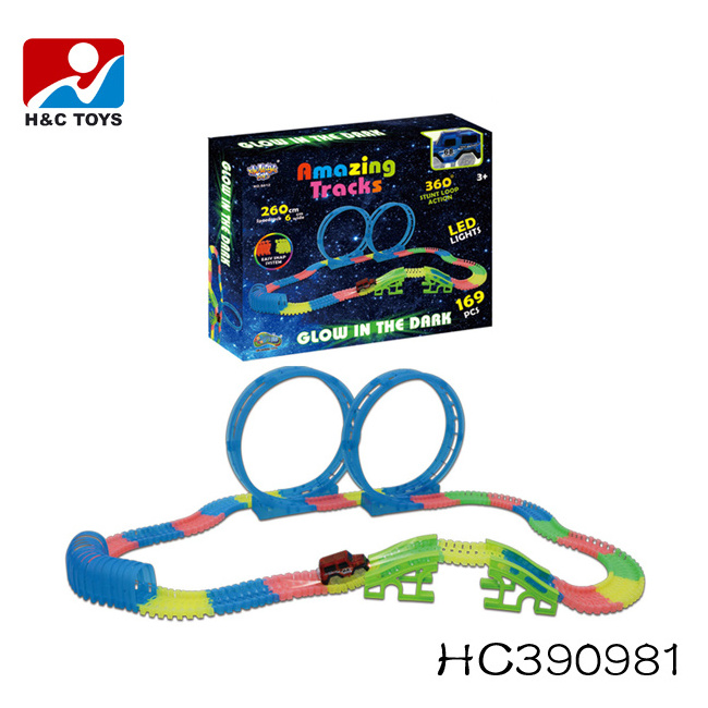 2018 Hot sell rail car toy noctilucent orbit track glow toy wholesale HC390978