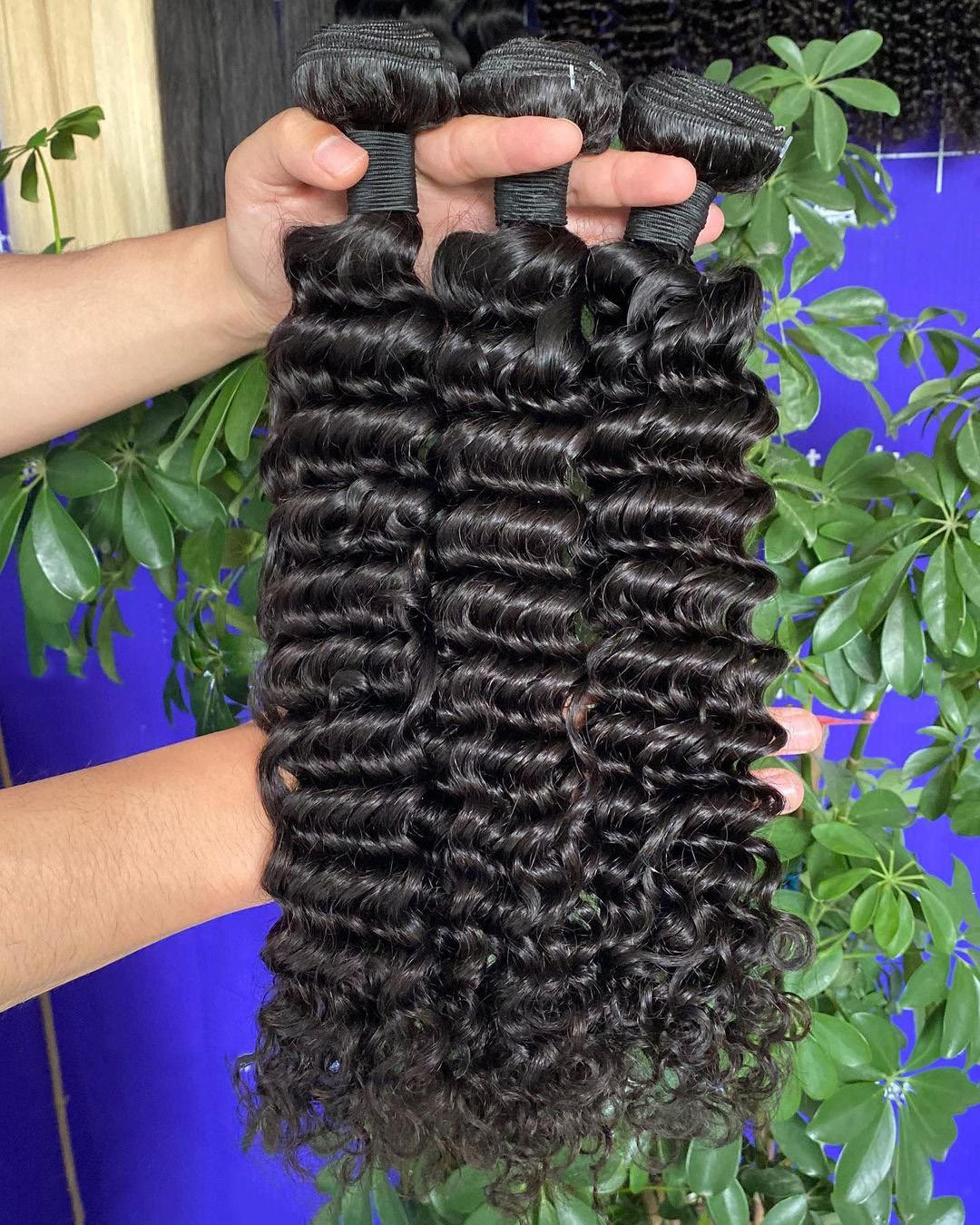 Wholesale 10A Cuticle Aligned Raw Cambodian Hair 100% Unprocessed Mink Virgin Curly Hair Bundles