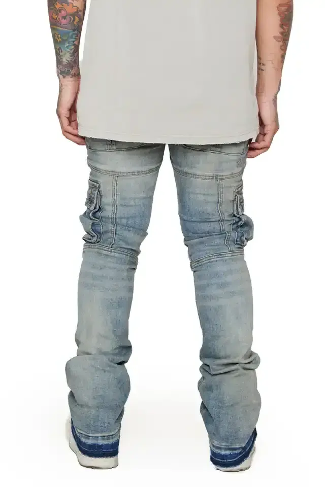 High Quality Manufacturer Zipper Washed Denim Distressed Ripped Flared Stacked Jeans