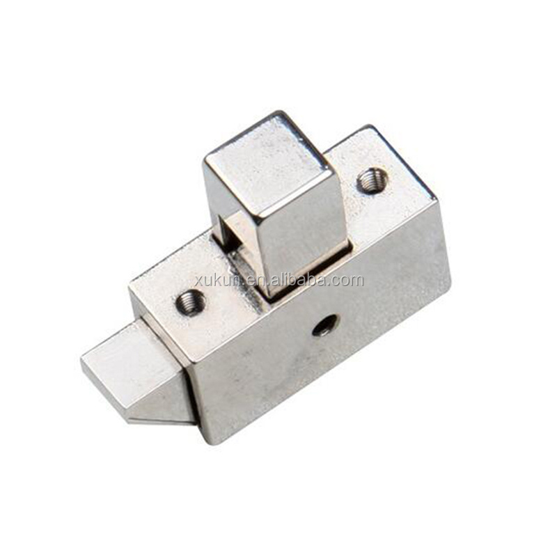 foshan Zinc Alloy hardware accessories spring loaded lock latch bolt push to close catch  toggle latch slam latch lock