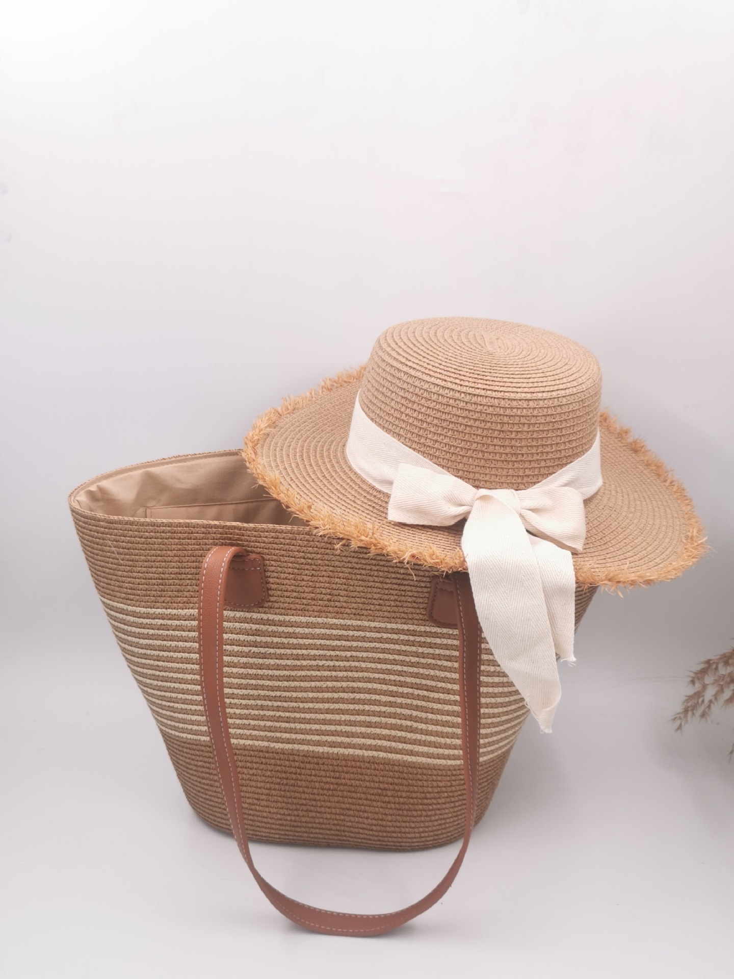 Wholesale New High Quality Eco Friendly Handwoven Straw Beach Bag Tote Bags Women Travel Shoulder Bag