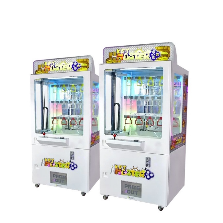 Key type 15 holes coin operated games claw machine