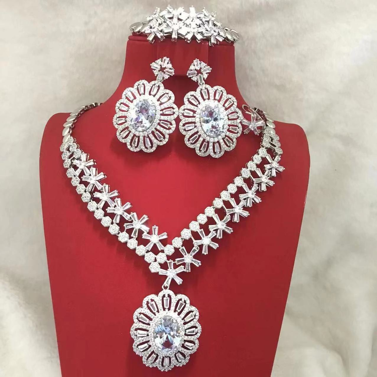 xuping jewelry Ladies Jewelry Gift Set Earrings Ring Necklace Three Piece Bridal Wedding Jewelry Set