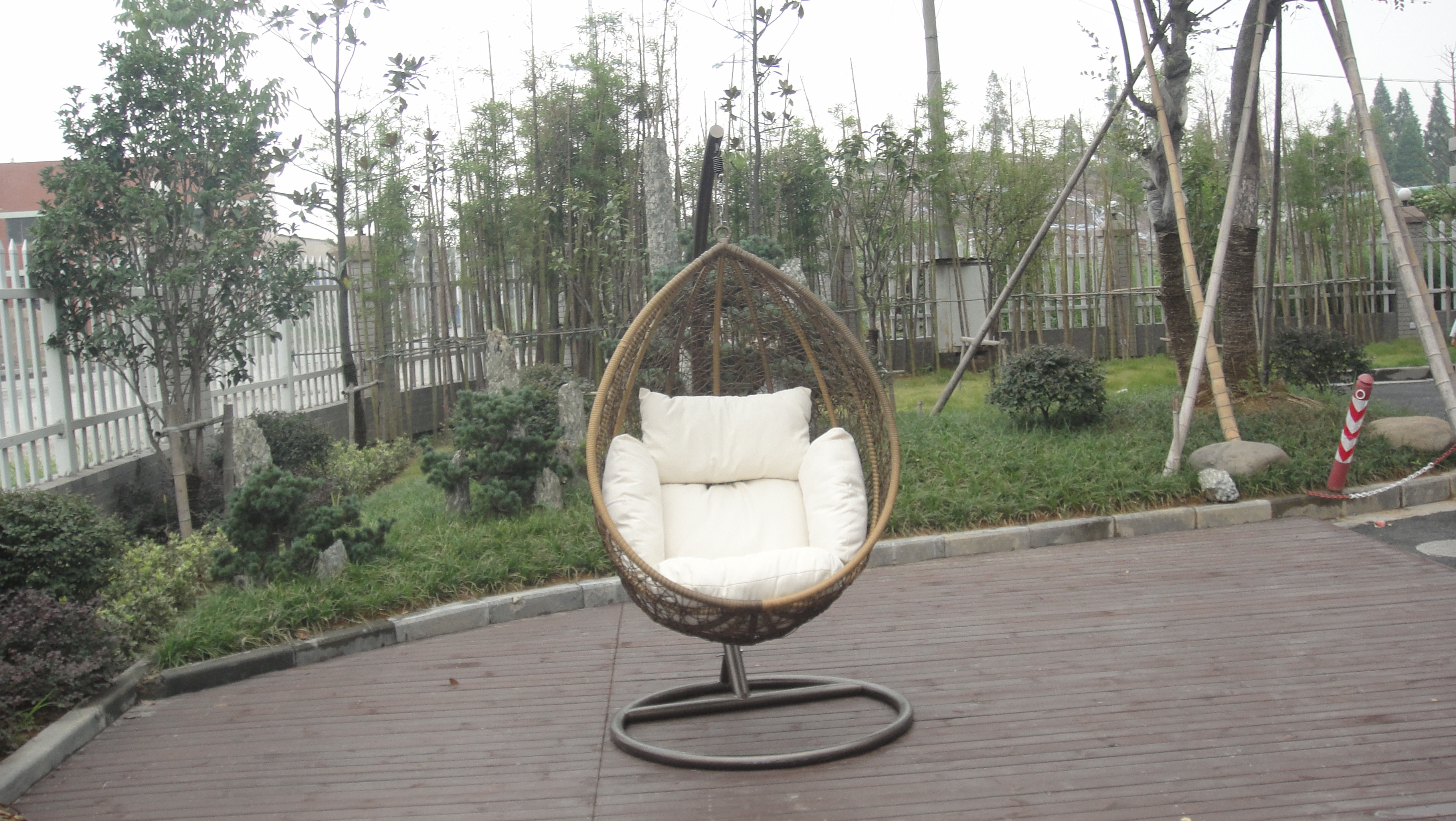 Teardrop-Shape Garden Wicker Egg Swing Outdoor Indoor Furniture Rattan Hanging Swing with Stand