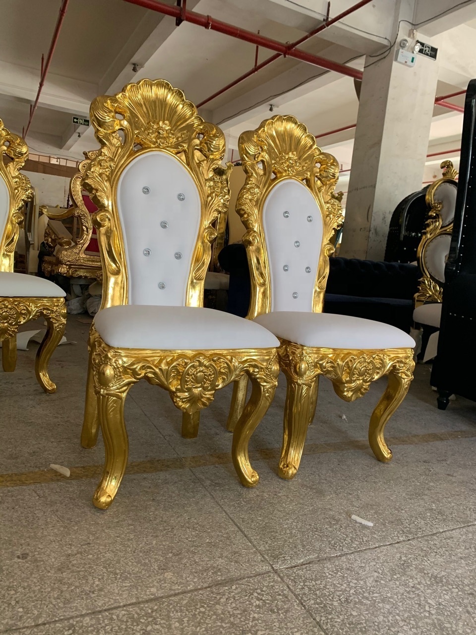 Wholesale Gold High Back Royal Wooden Armless Throne Dinning Chair