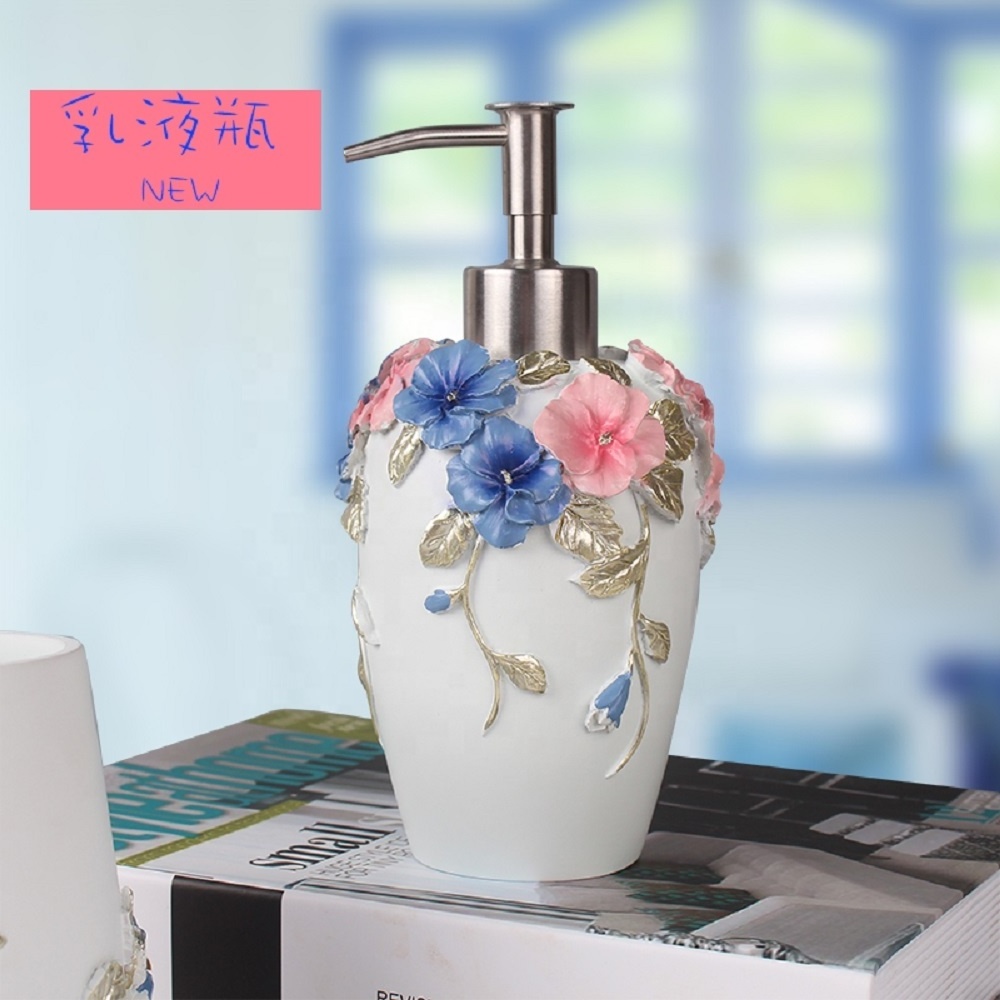 Home Style Flower Design Opaque Polyresin Bathroom Accessories Set