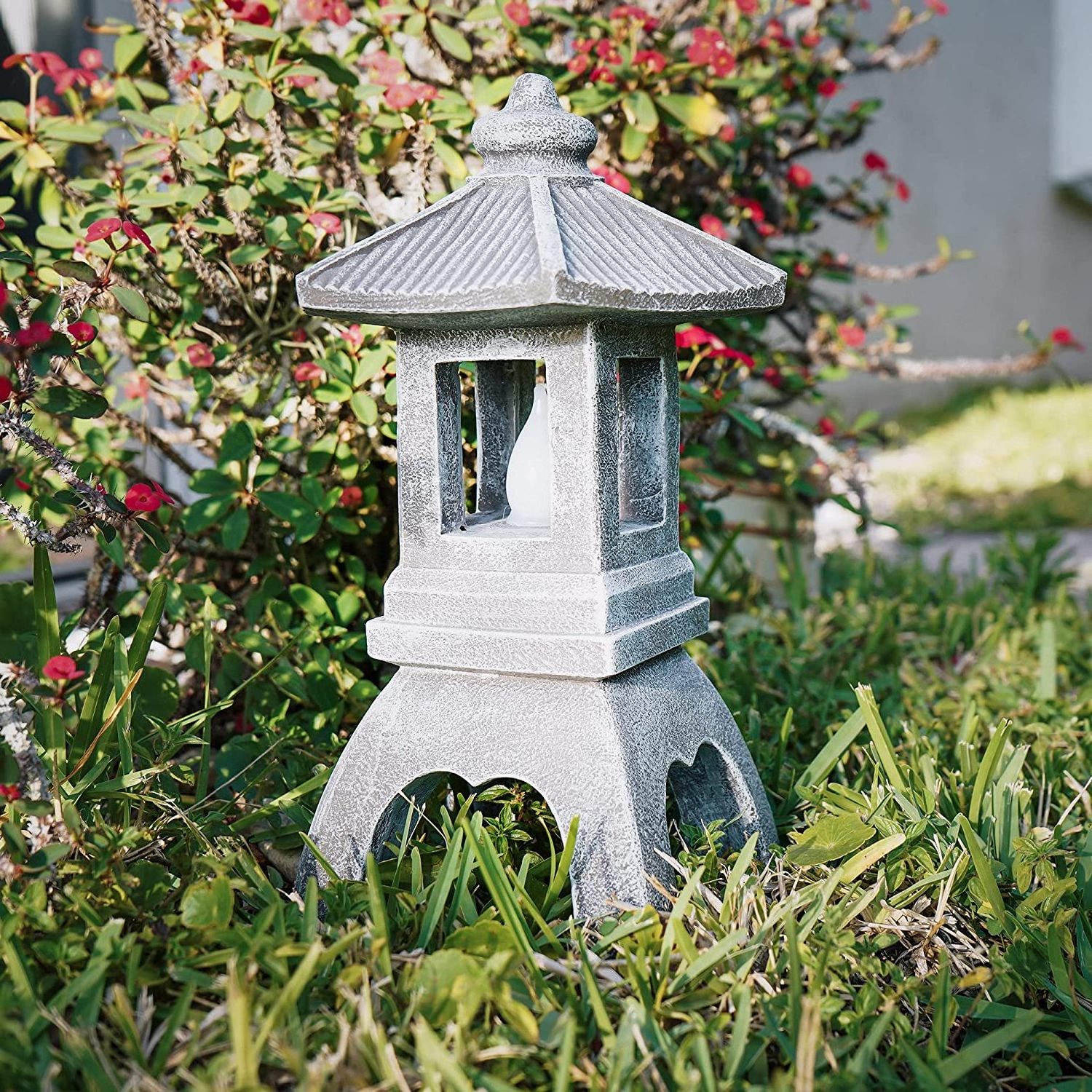 Pagoda Solar Powered Flickering LED Outdoor Decor Garden Light