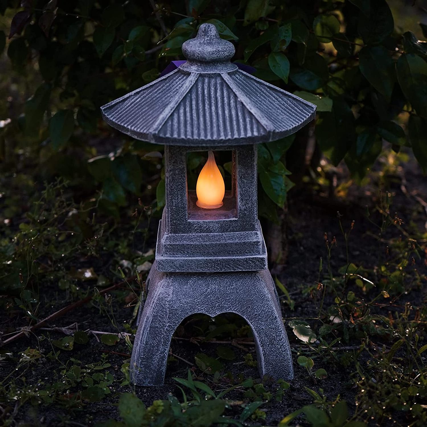 Pagoda Solar Powered Flickering LED Outdoor Decor Garden Light