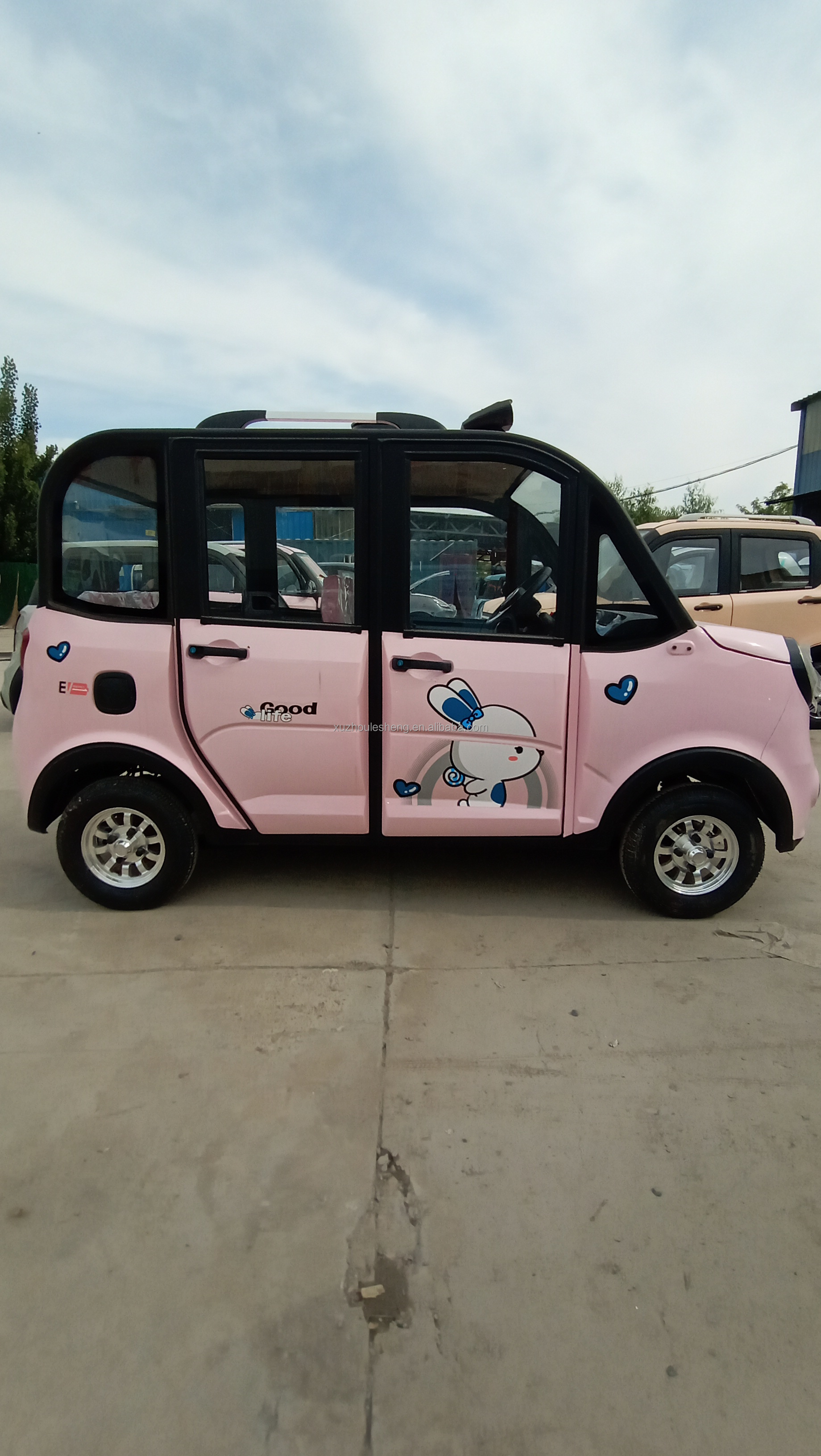 2023 LESHENG Certificated Cheap Hot Sale Smart New Energy Adult Four Wheel Mini Electric Small Car Made In China