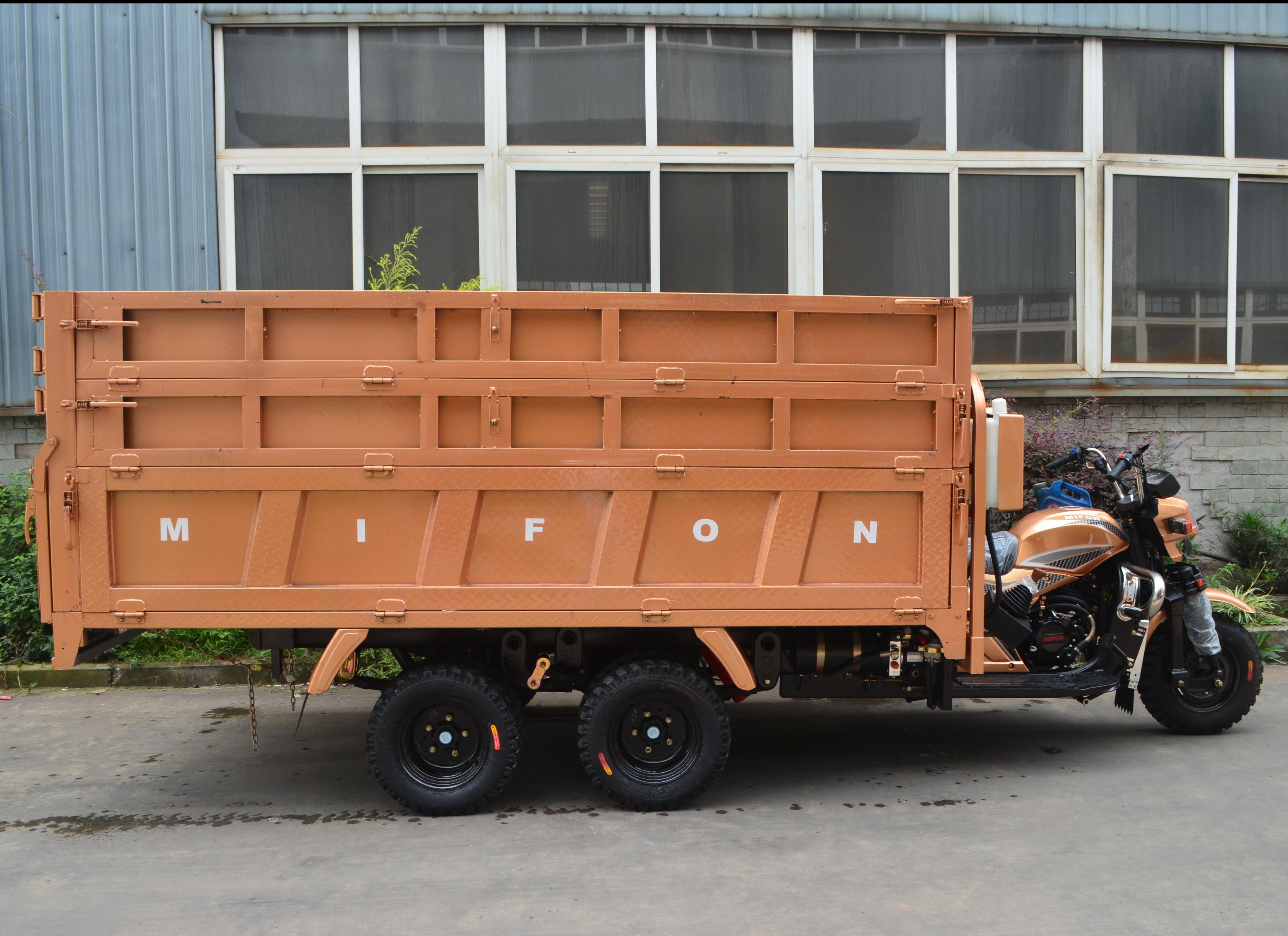 300CC  Customized double axle nine wheel heavy load tricycle with dumper for sale