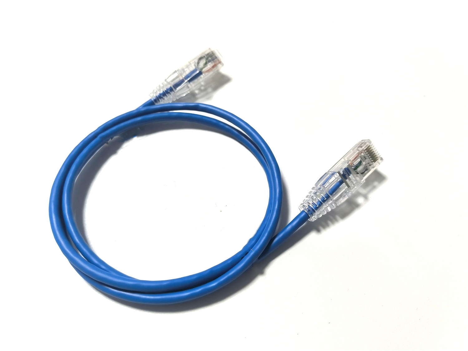 OEM Ultra Slim UTP CAT6A Patch Cables Unshielded network cable 28AWG 10Gb PVC LSZH Ethernet Transparent Boot RJ45 Patch Cord 1m