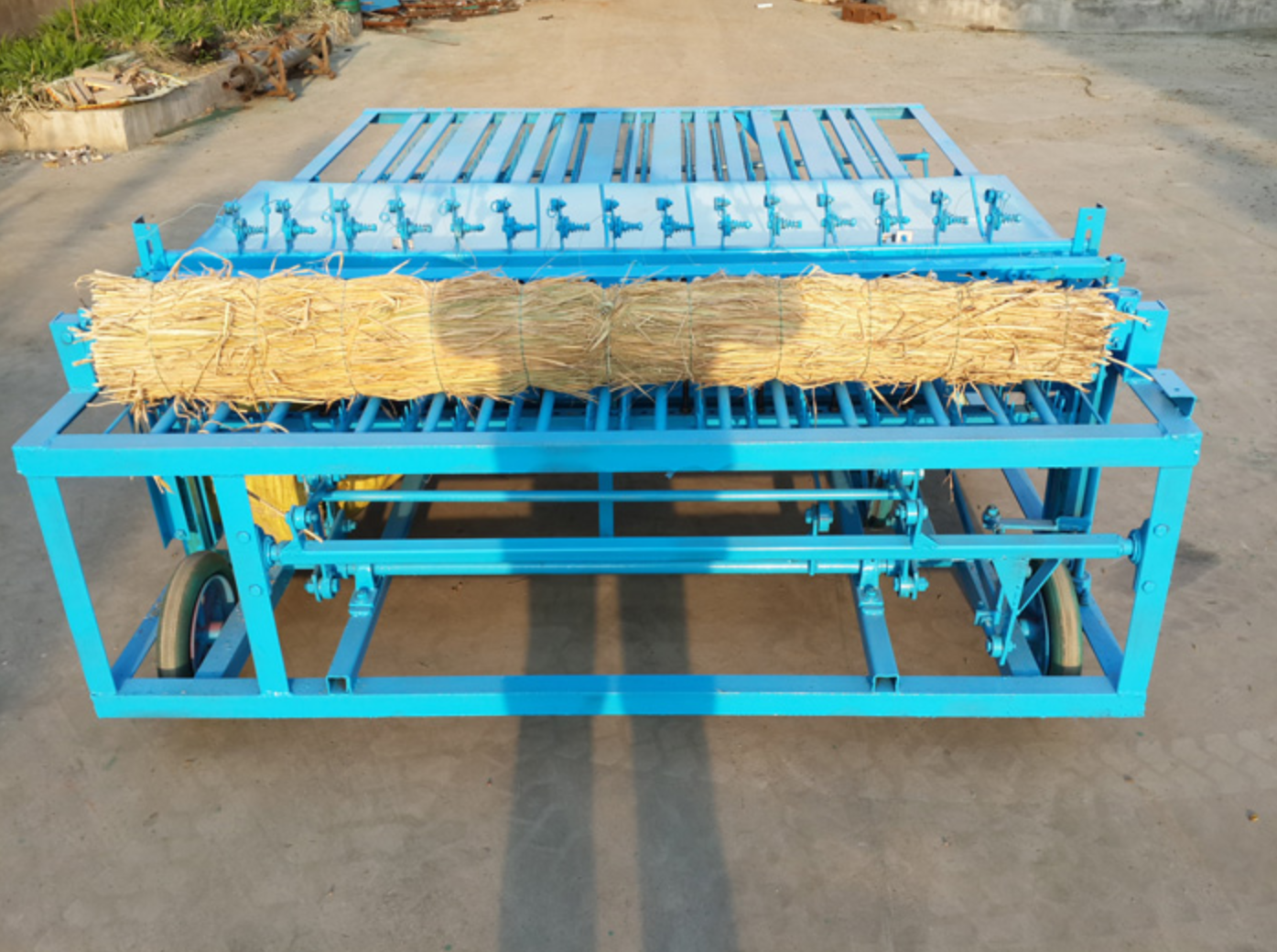 Reed straw mattress knitting plaiting machine on hot sale grass mat weaving machine hay stalk Sewing knitting machine