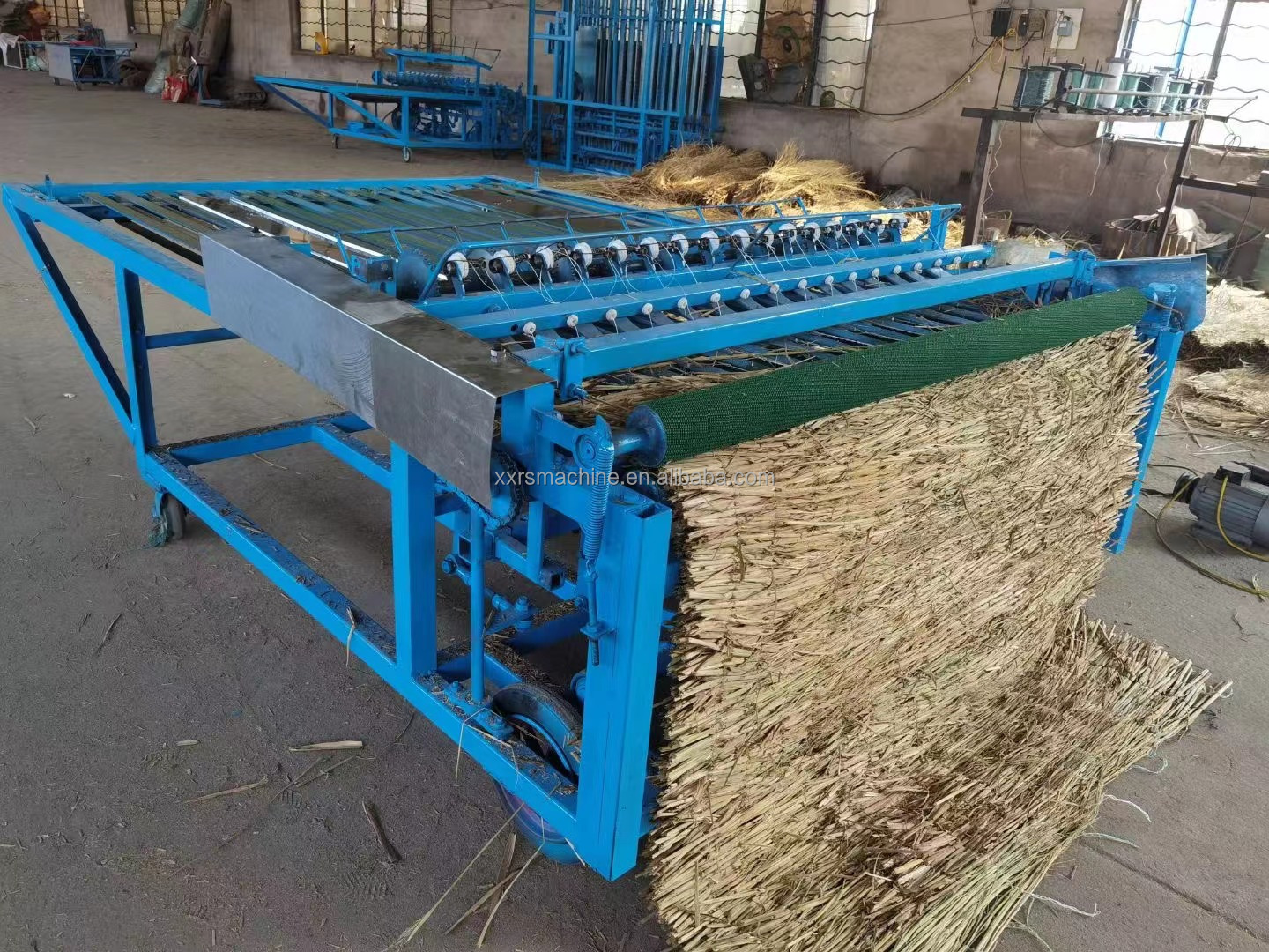 Reed straw mattress knitting plaiting machine on hot sale grass mat weaving machine hay stalk Sewing knitting machine