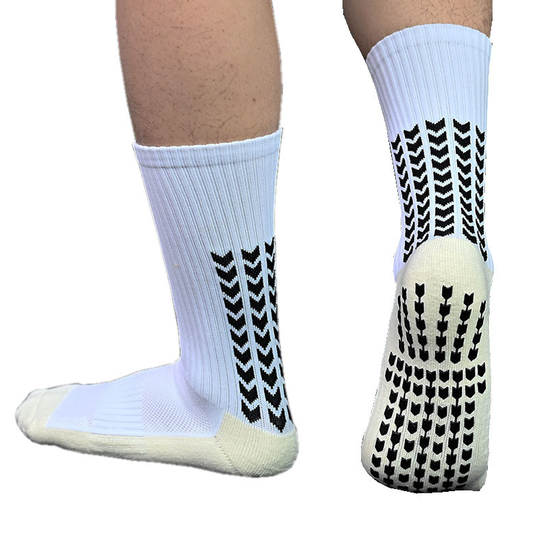 Wholesale Men Anti Slip Sock Non Slip Anti-bacterial Elites Soccer Sport Football Sports Grip Socks For Men