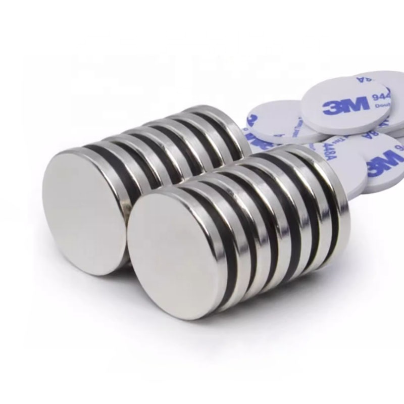 Direct selling N52 Strong Magnetic Adhesive on one side Thin silver Round Mini Tiny Disc Neodymium fridgerator Magnet