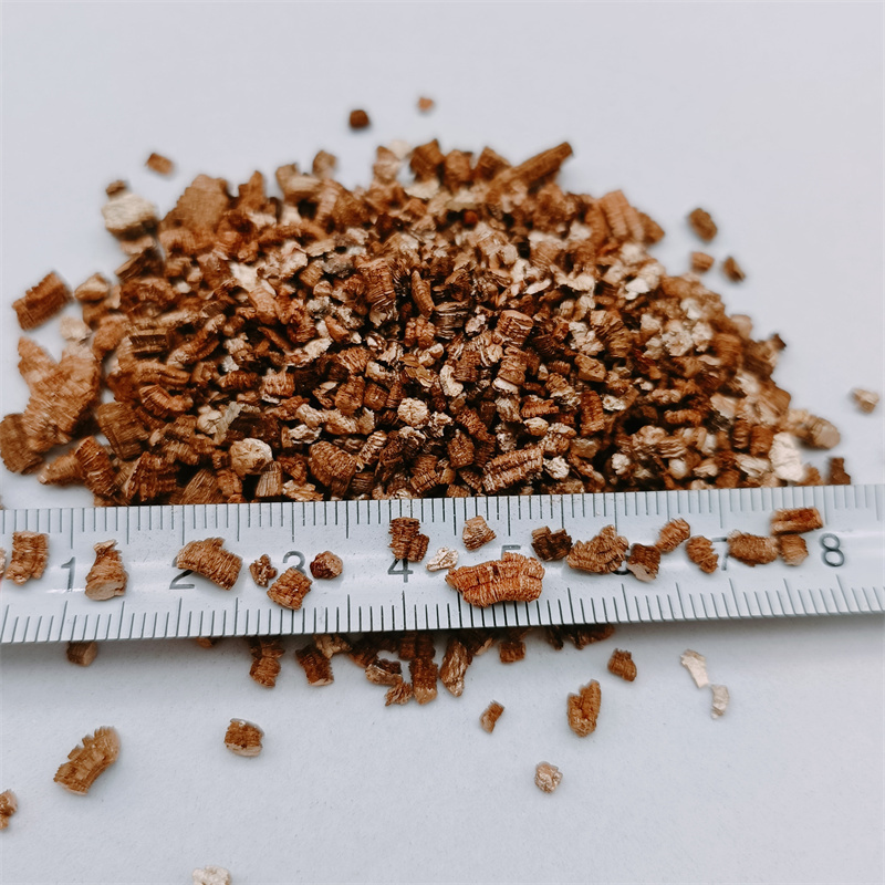 Wholesale golden vermiculite 1-3mm expanded vermiculite for seedling cuttings