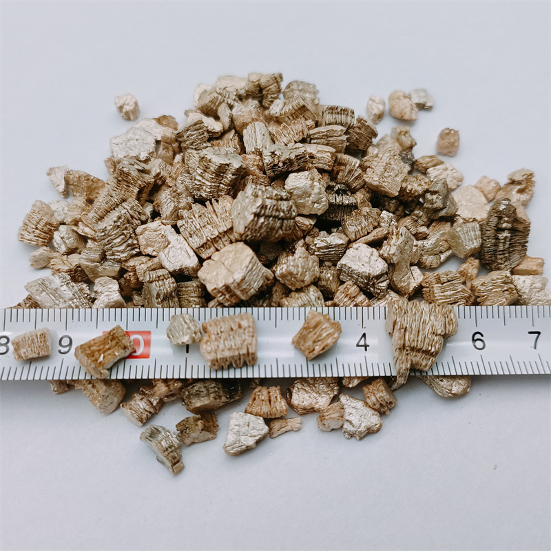 Wholesale golden vermiculite 1-3mm expanded vermiculite for seedling cuttings