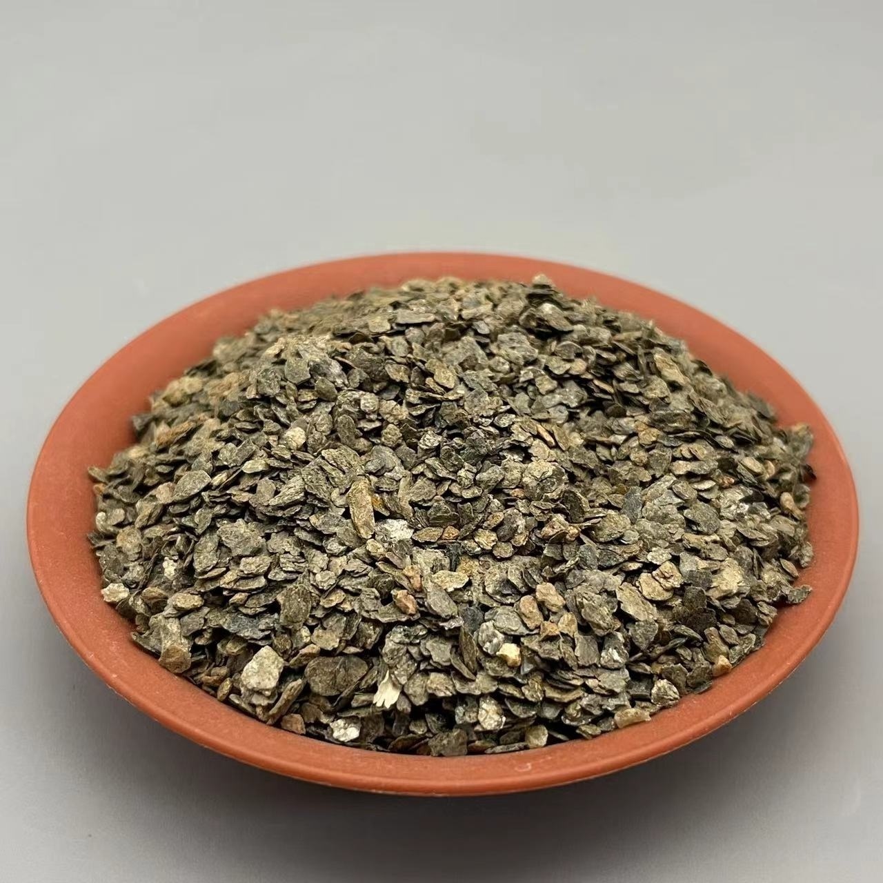 1.5-5mm raw vermiculite price crude vermiculite price