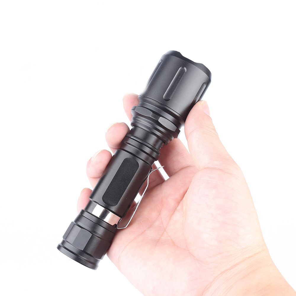 Super bright outdoor rechargeable strong light USB L2 LED tactical flashlight