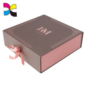 Customized luxury cardboard paper wedding gift box packaging with ribbon foldable