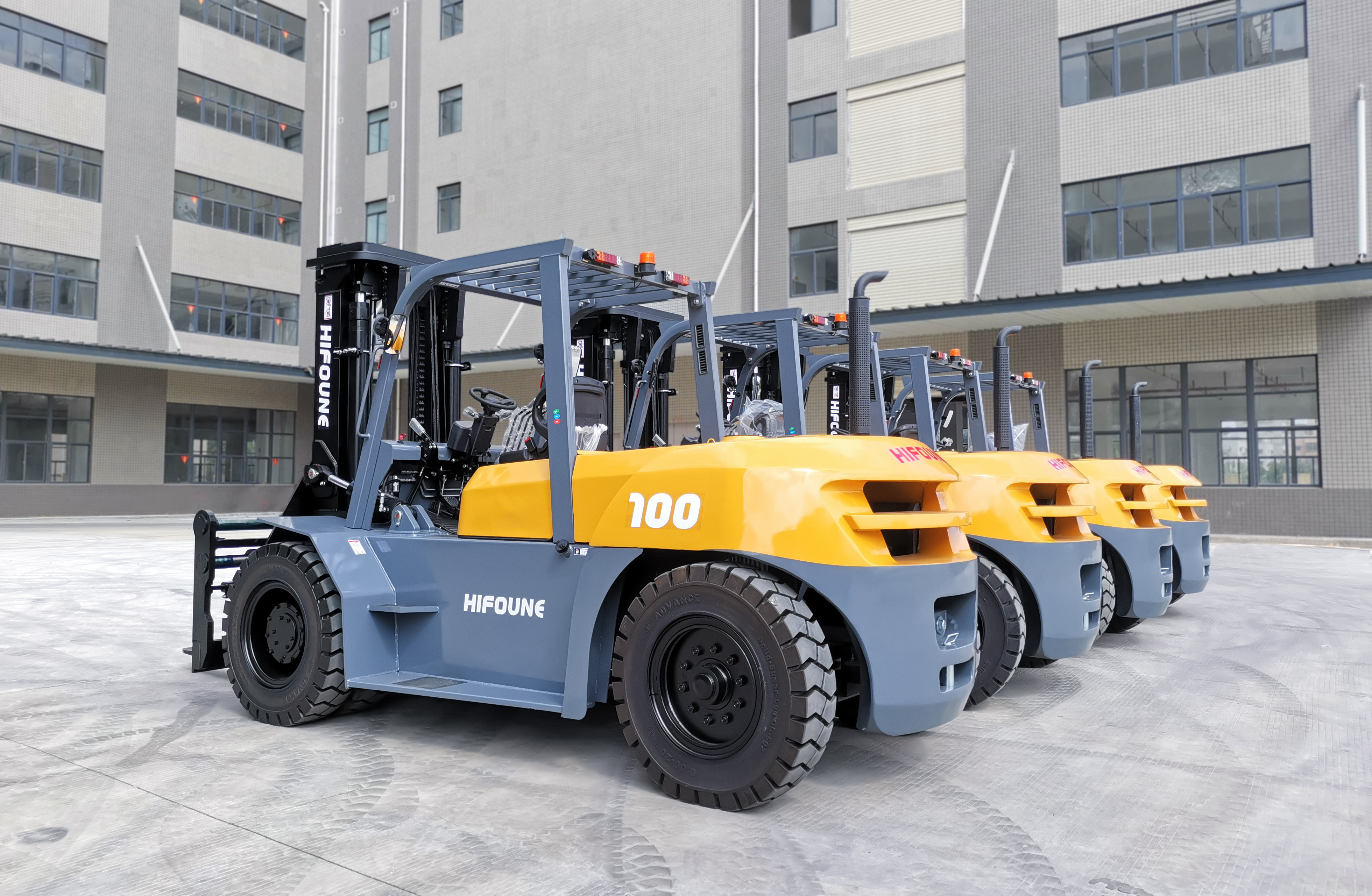 Hifoune heavy forklift truck fork lift 10 ton 12 ton 15 ton 16 ton 18 ton 20 ton 25 ton 30 ton 12 ton diesel forklifts price