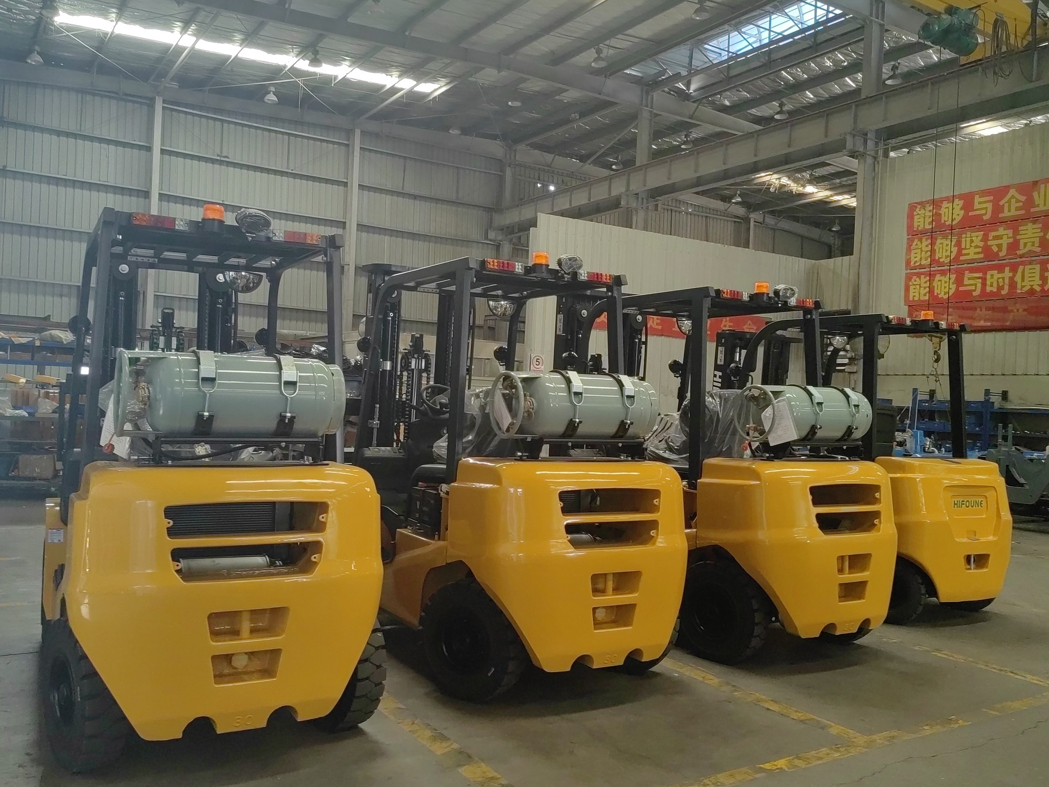 China MANUFACTURER Gas propane MONTACARGA 2t 2.5t 3t 3.5t 4t japanese engine lpg forklift FOR SALE