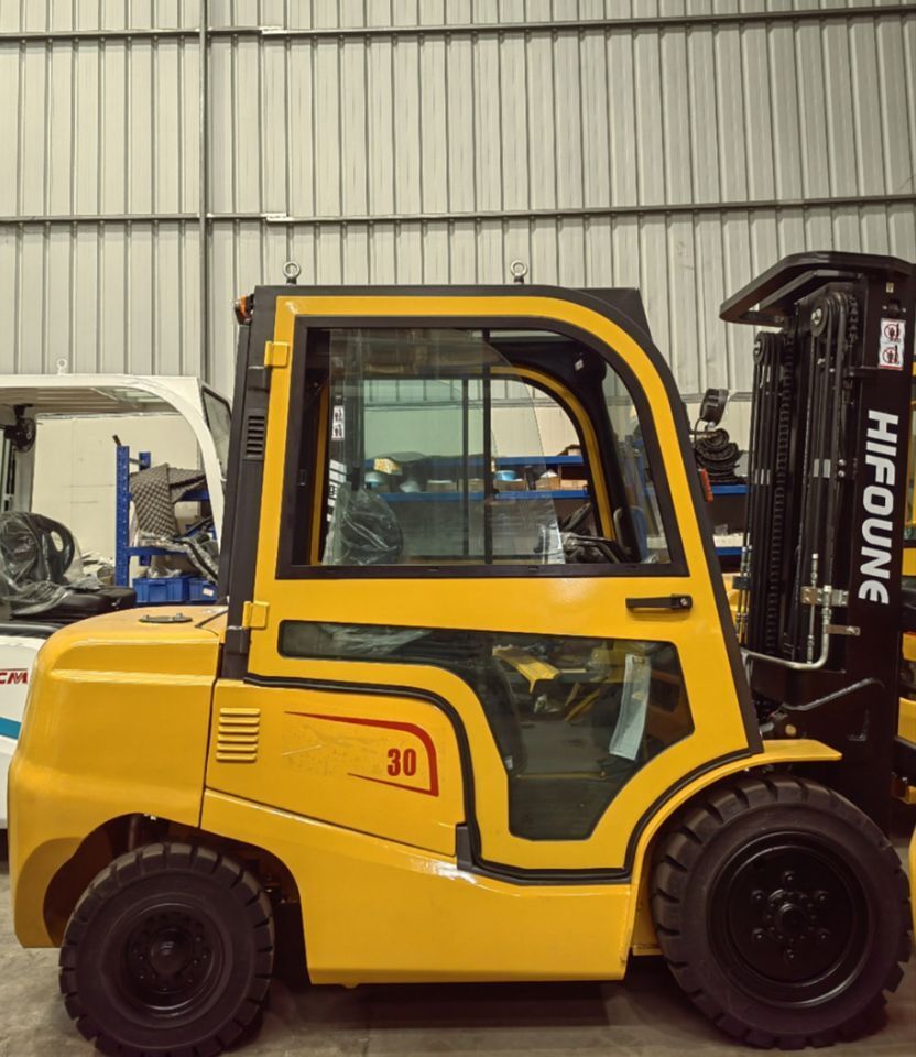 Hifoune 3 ton small diesel forklift truck with air conditioner for forklift cab