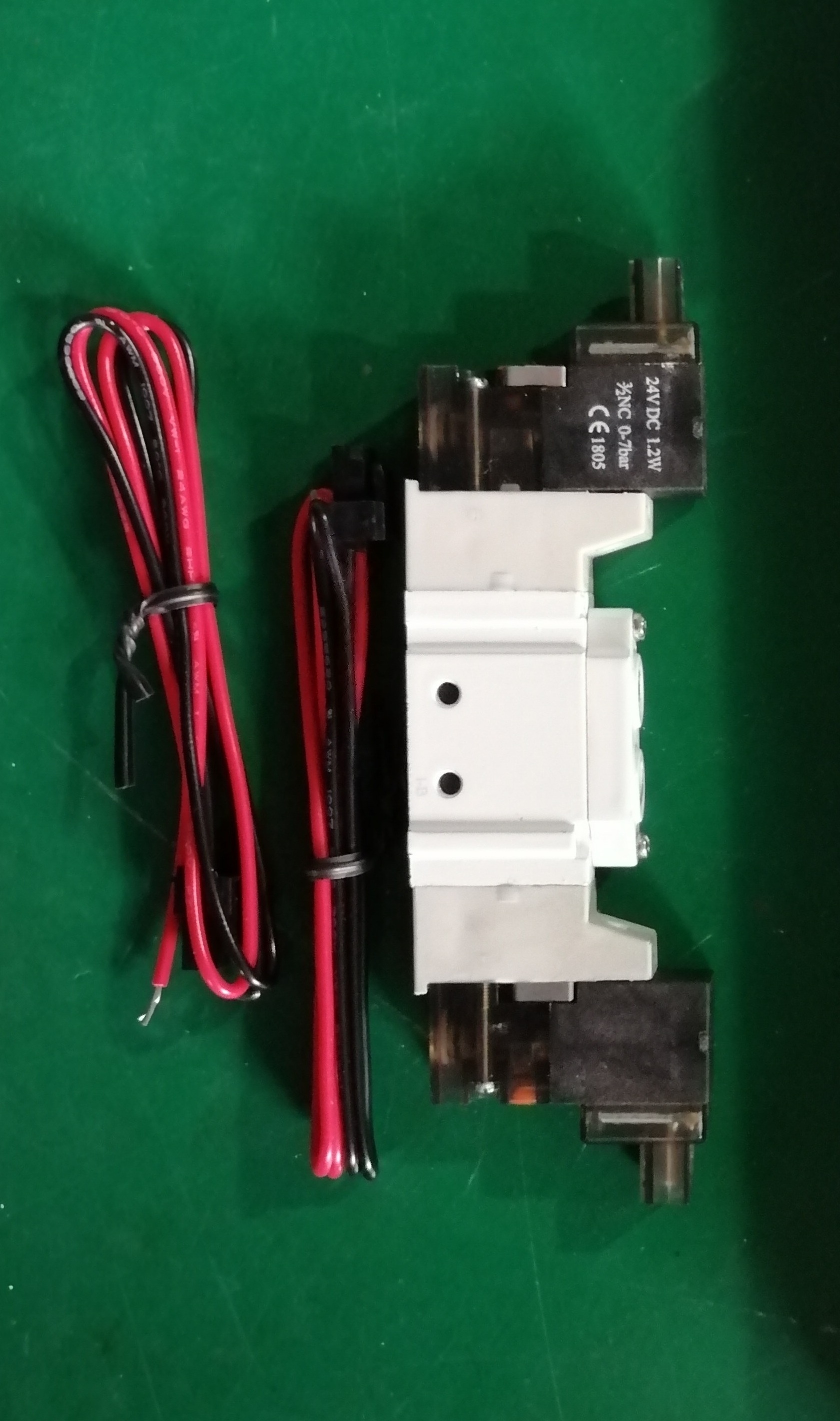 China Wholesale SY Series  Mini Low Pressure Solenoid Control Valve  SY5120 SY3120 SMC