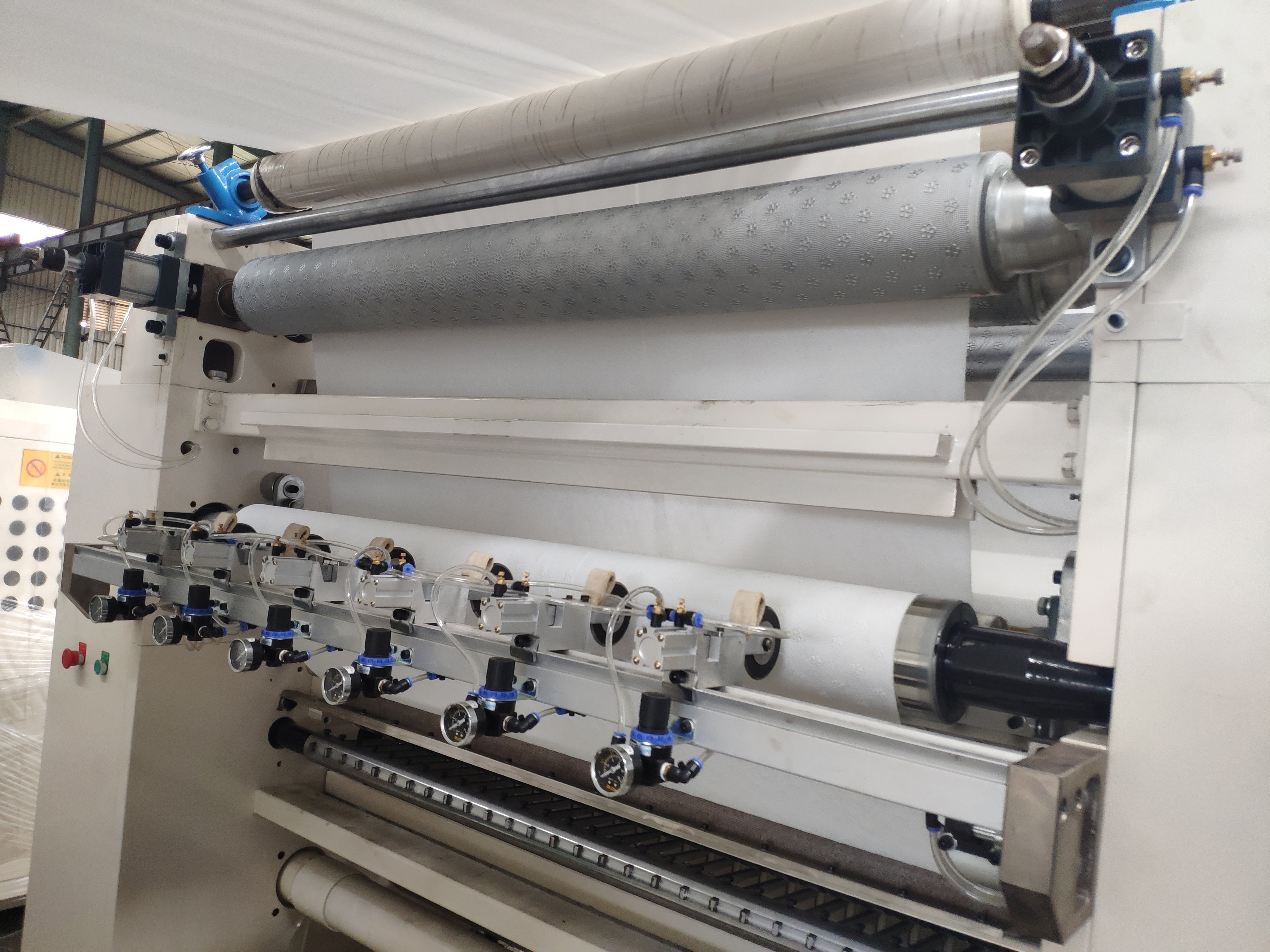 Full automatic facial tissue paper making machine