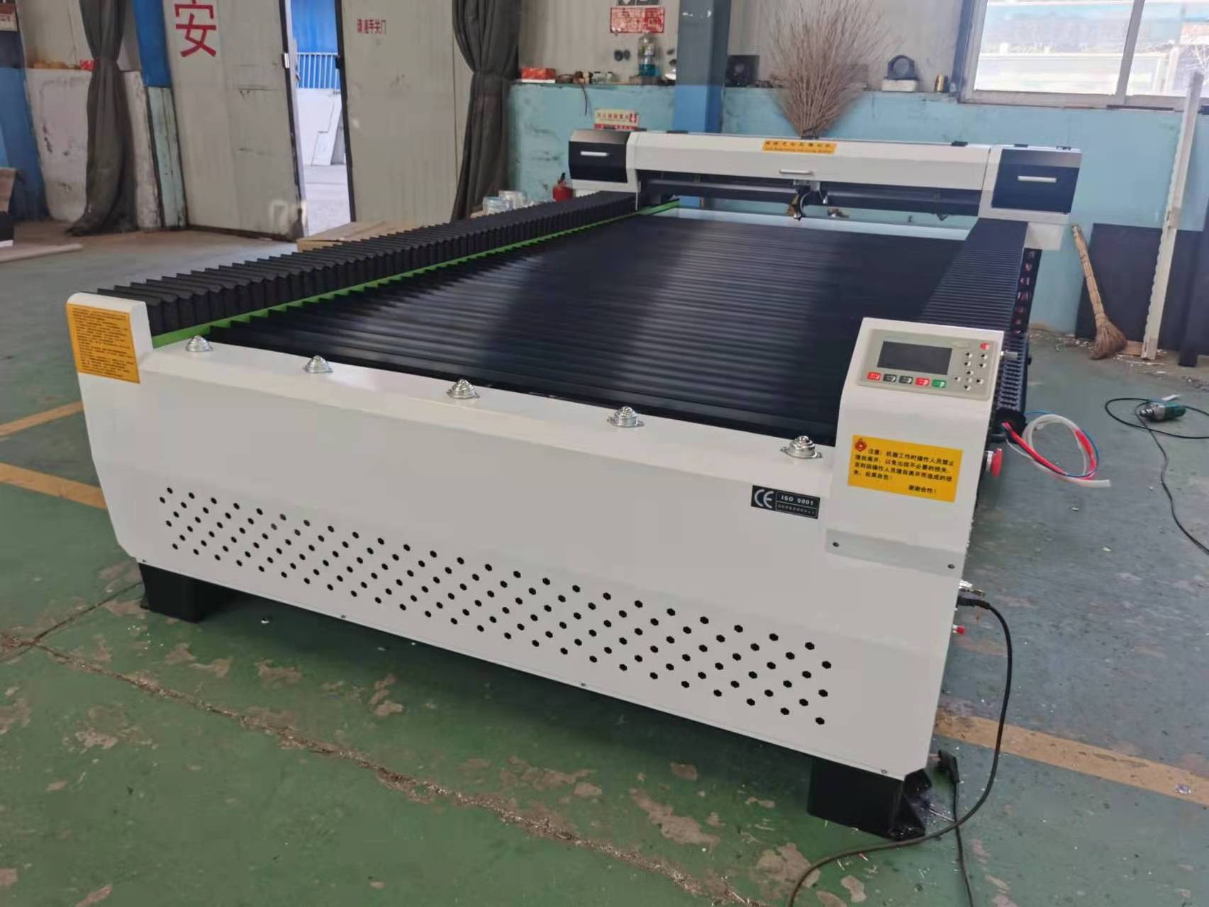 Cheap price Laser 1325 130w 100w Co2 Laser Cutting Machine With Ret dot CCD Double head